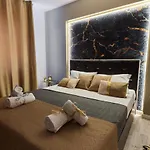 Voguish شقة *